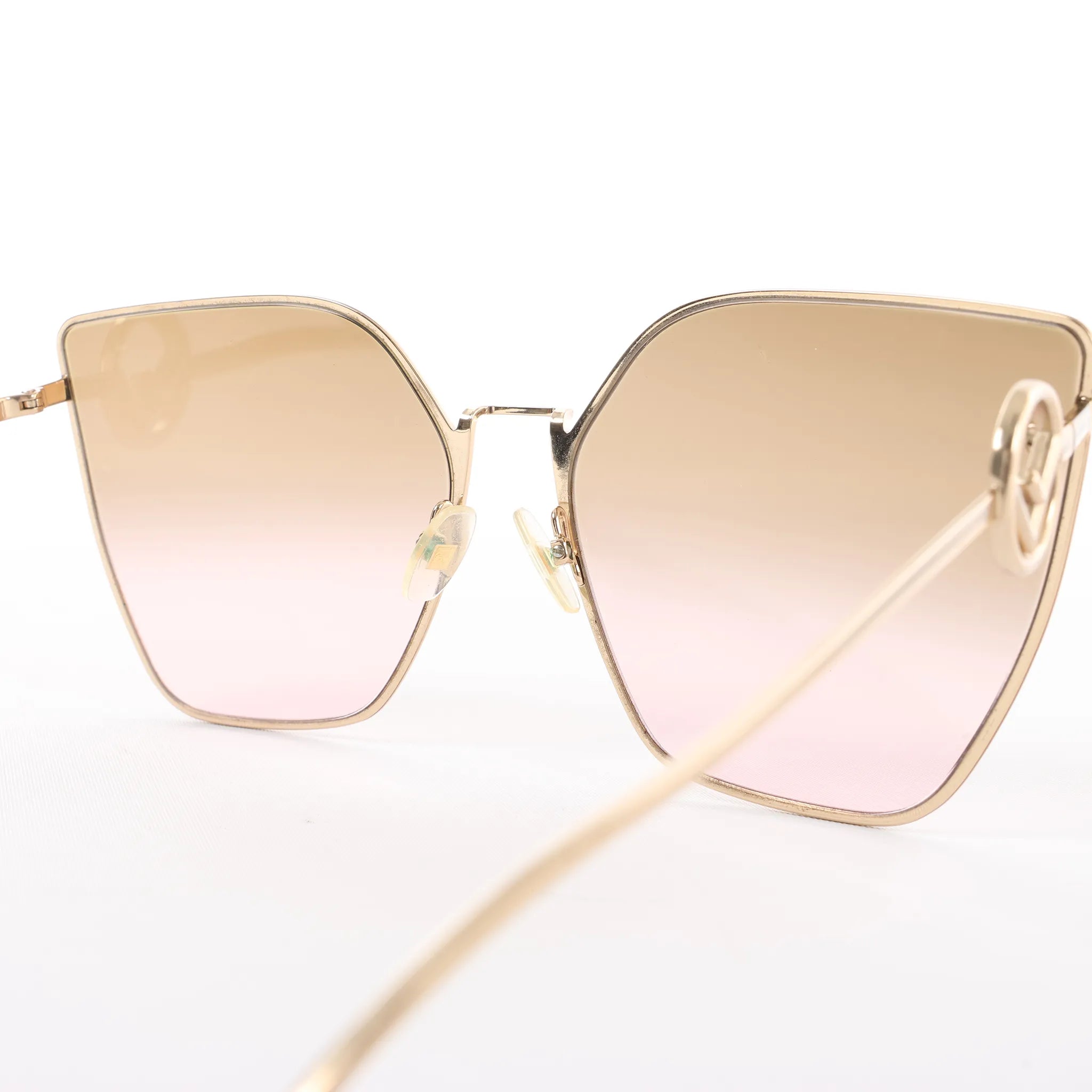 Fendi Oversized Cat-eye Sunglasses in Gold Metal FF0323/S