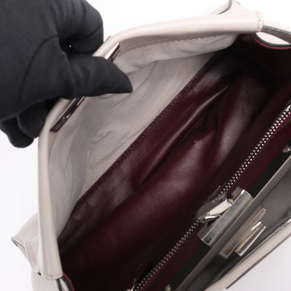 Fendi Peekaboo Regular 2-Wege-Handtasche aus Leder in Hellgreige 8BN290