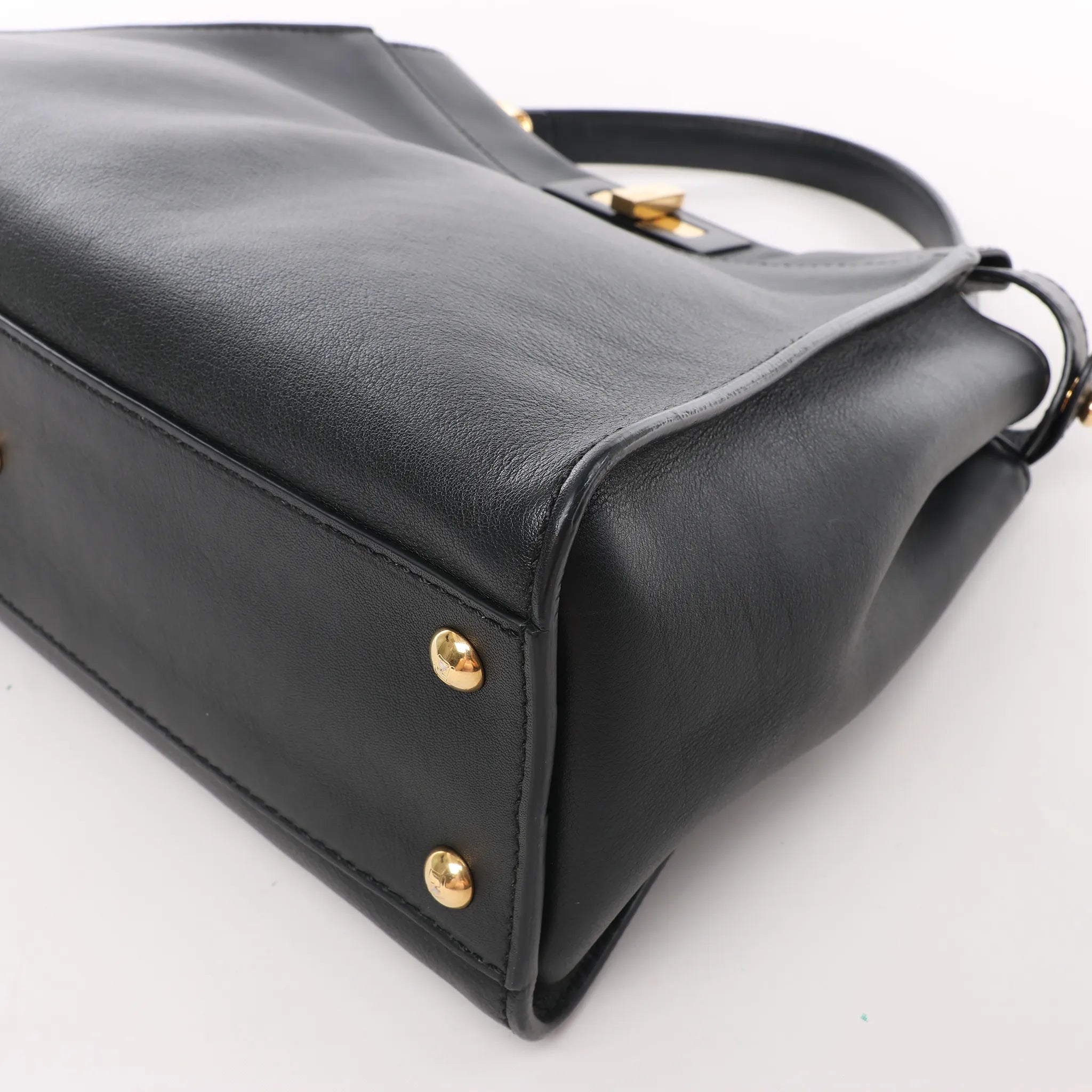 Fendi Peekaboo Regular Leather 2Way Handbag in Black 8BN290