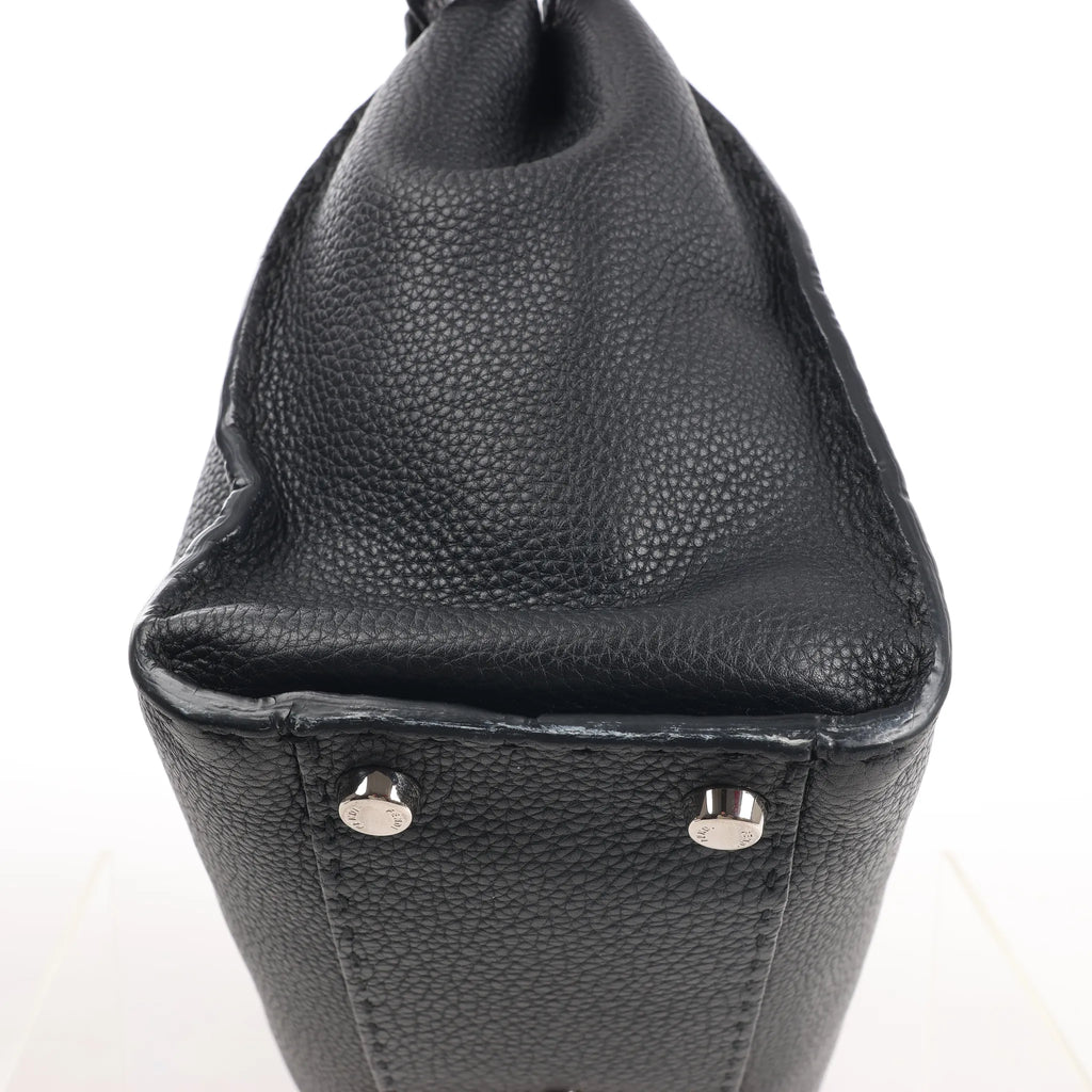 Fendi Peekaboo Regular Selleria Leather Handbag in Black 8BN226