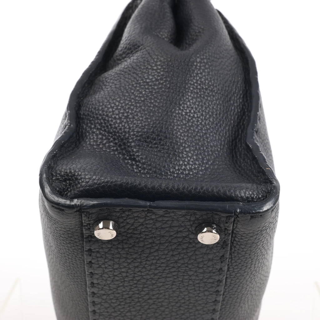 Fendi Peekaboo Regular Selleria Leather Handbag in Black 8BN226