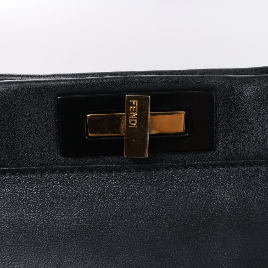 Bolso de piel Fendi Peekaboo Regular Selleria en Greige 8BN290