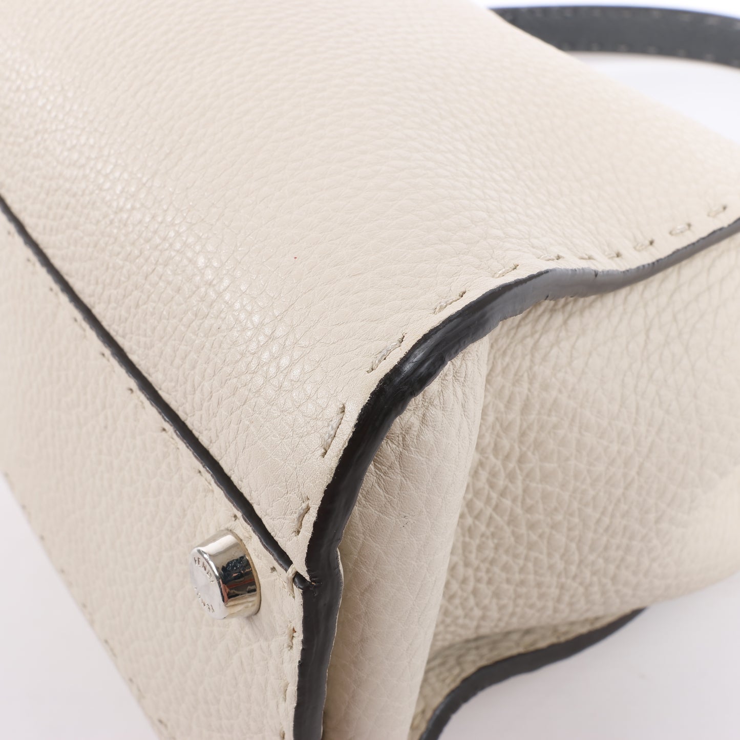 Sac à main Fendi Peekaboo Regular Selleria en cuir beige 8BN290