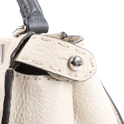 Sac à main Fendi Peekaboo Regular Selleria en cuir beige 8BN290