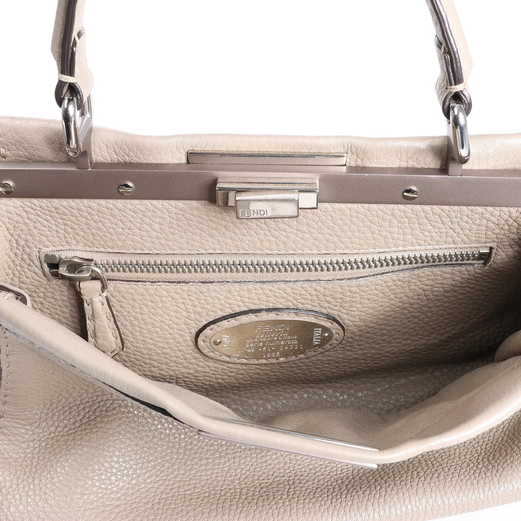 Fendi Peekaboo Regular Selleria Leather Handbag in Greige 8BN290