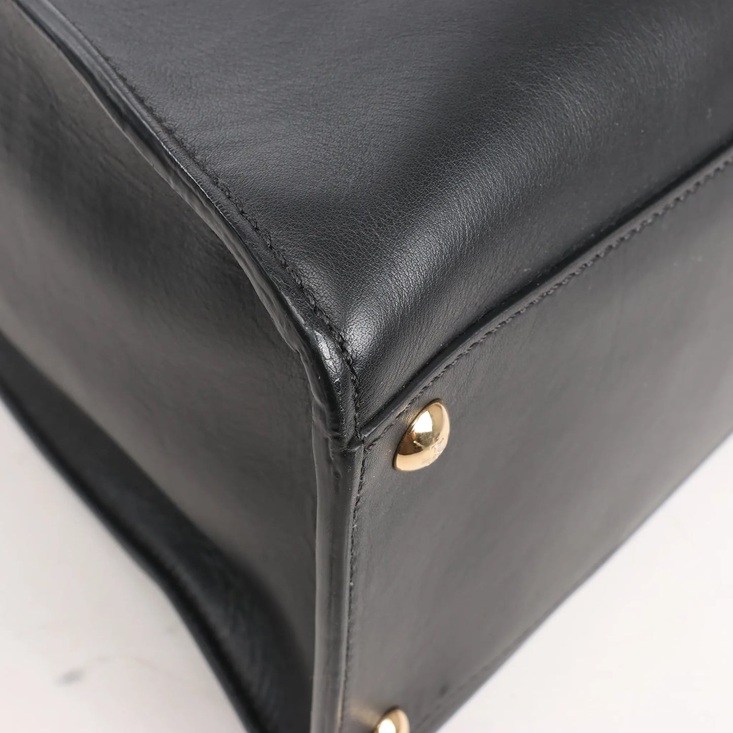 Fendi Peekaboo X-light Large Leather Handbag in Black 8BN304