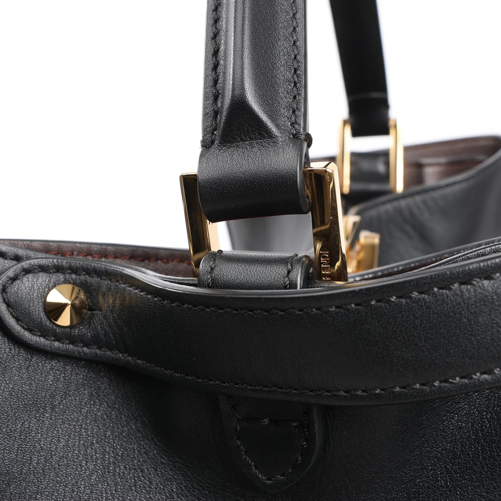 Fendi Peekaboo X-light Large Leather Handbag in Black 8BN304