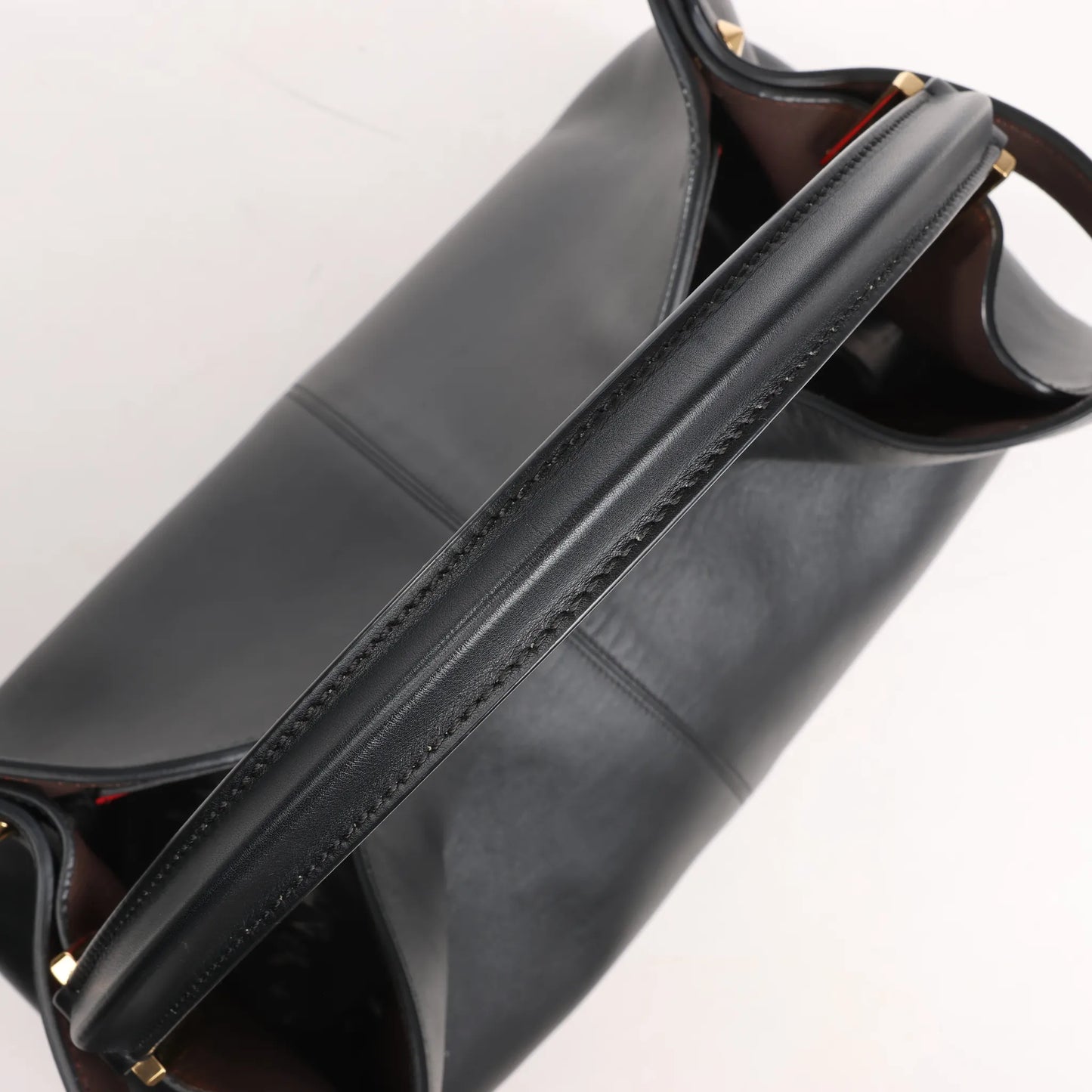 Fendi Peekaboo X-light Large Leather Handbag in Black 8BN304