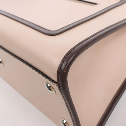 Sac à main Fendi Runaway en cuir beige poudré 8BH344