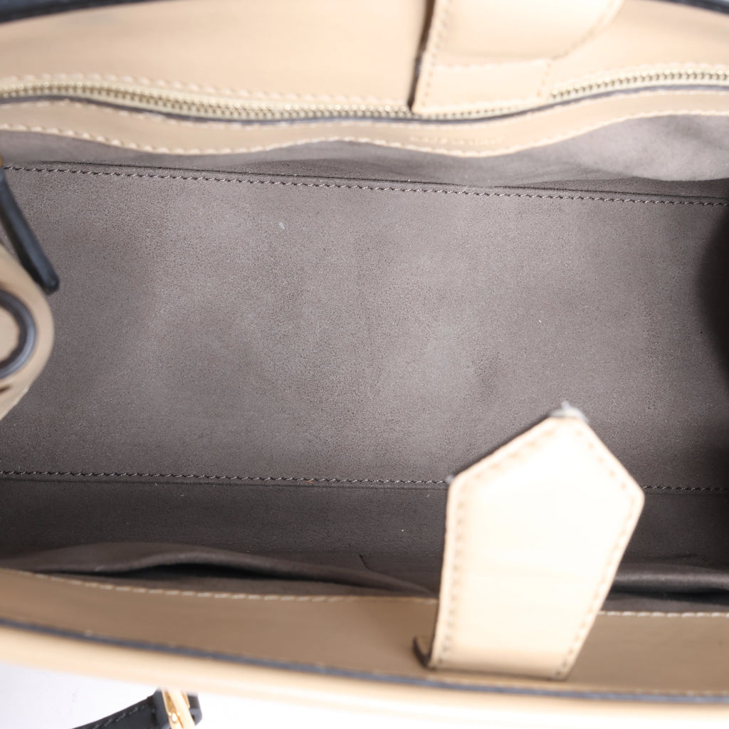 Bolso de mano Fendi Runaway de piel bidireccional en rosa 8BH344