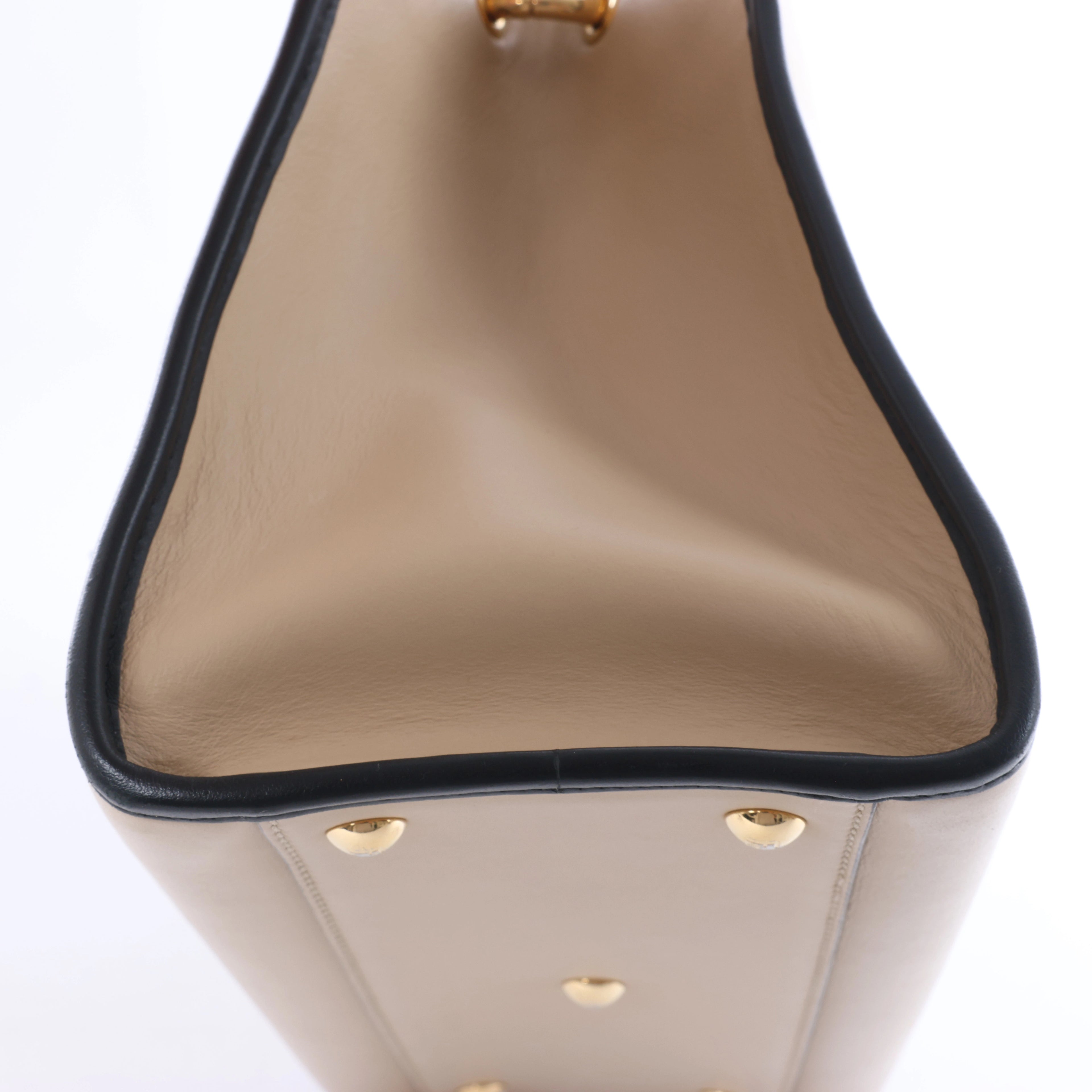 Bolso de mano Fendi Runaway de piel bidireccional en rosa 8BH344