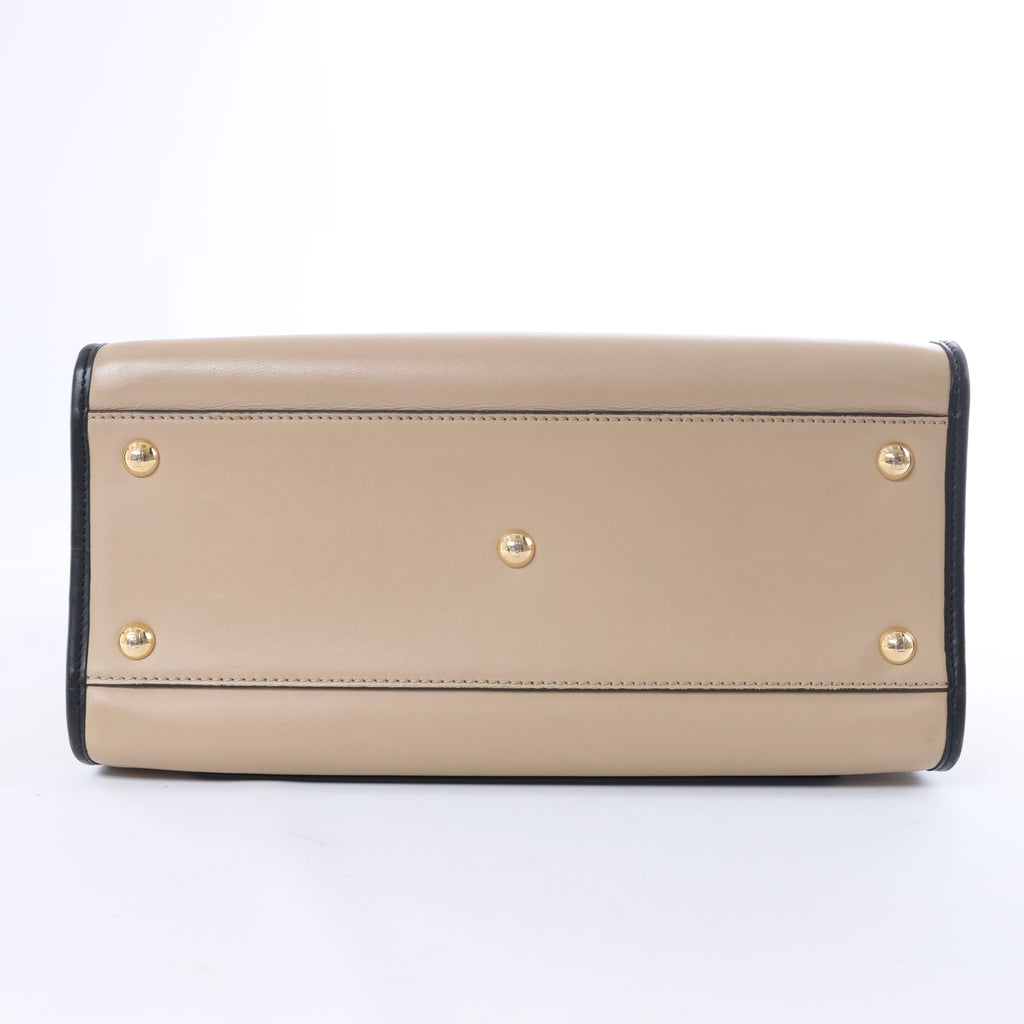 Bolso de mano Fendi Runaway de piel bidireccional en rosa 8BH344