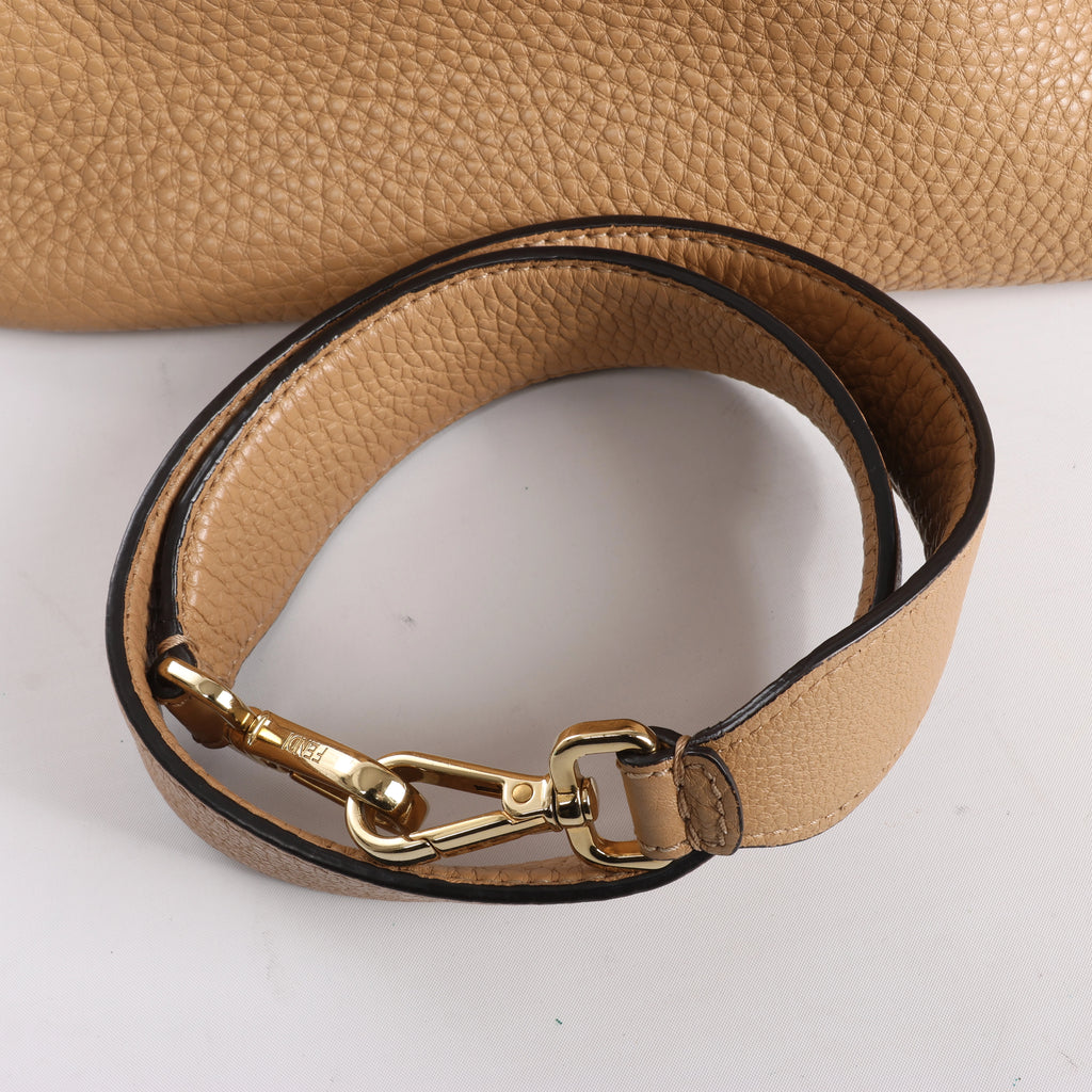 Fendi Selleria FF Medium Leather 2Way 2Way Handbag in Brown 8BH368