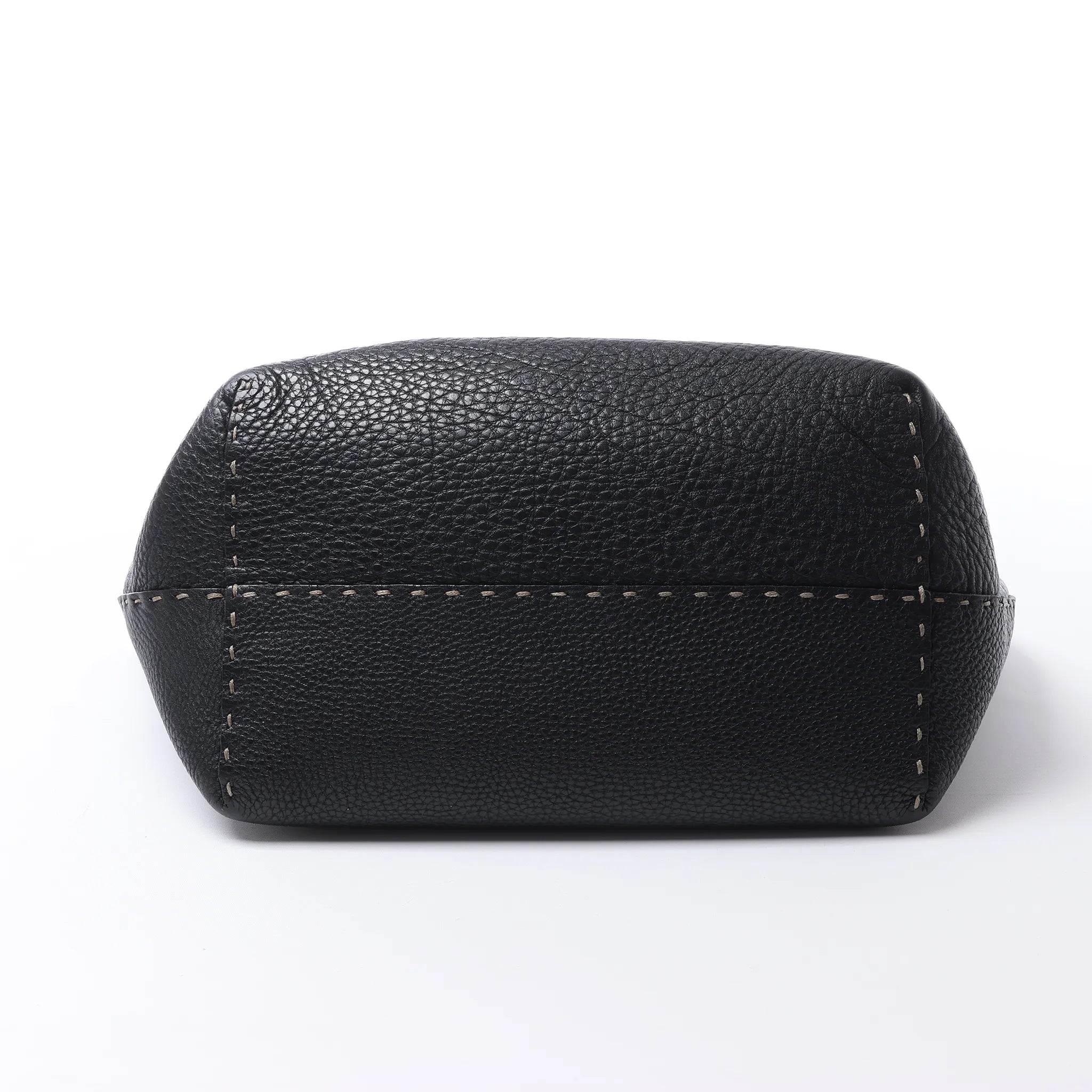 Fendi Carla Selleria Leather Handbag in Black 8BH135