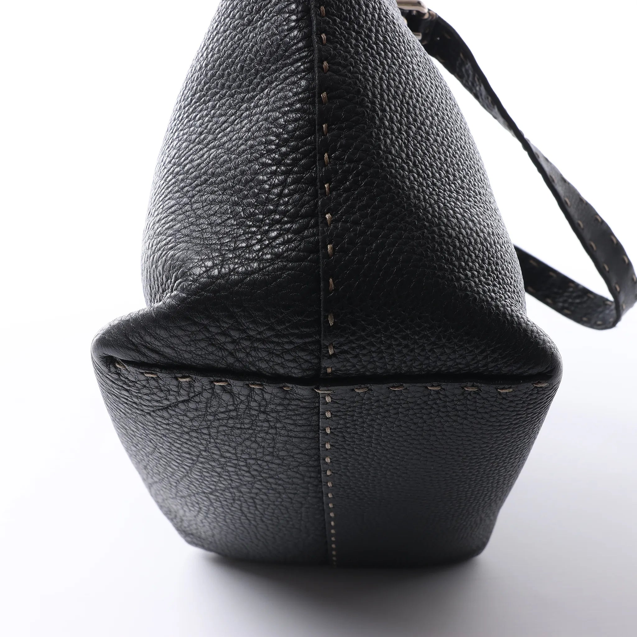 Fendi Carla Selleria Leather Handbag in Black 8BH135