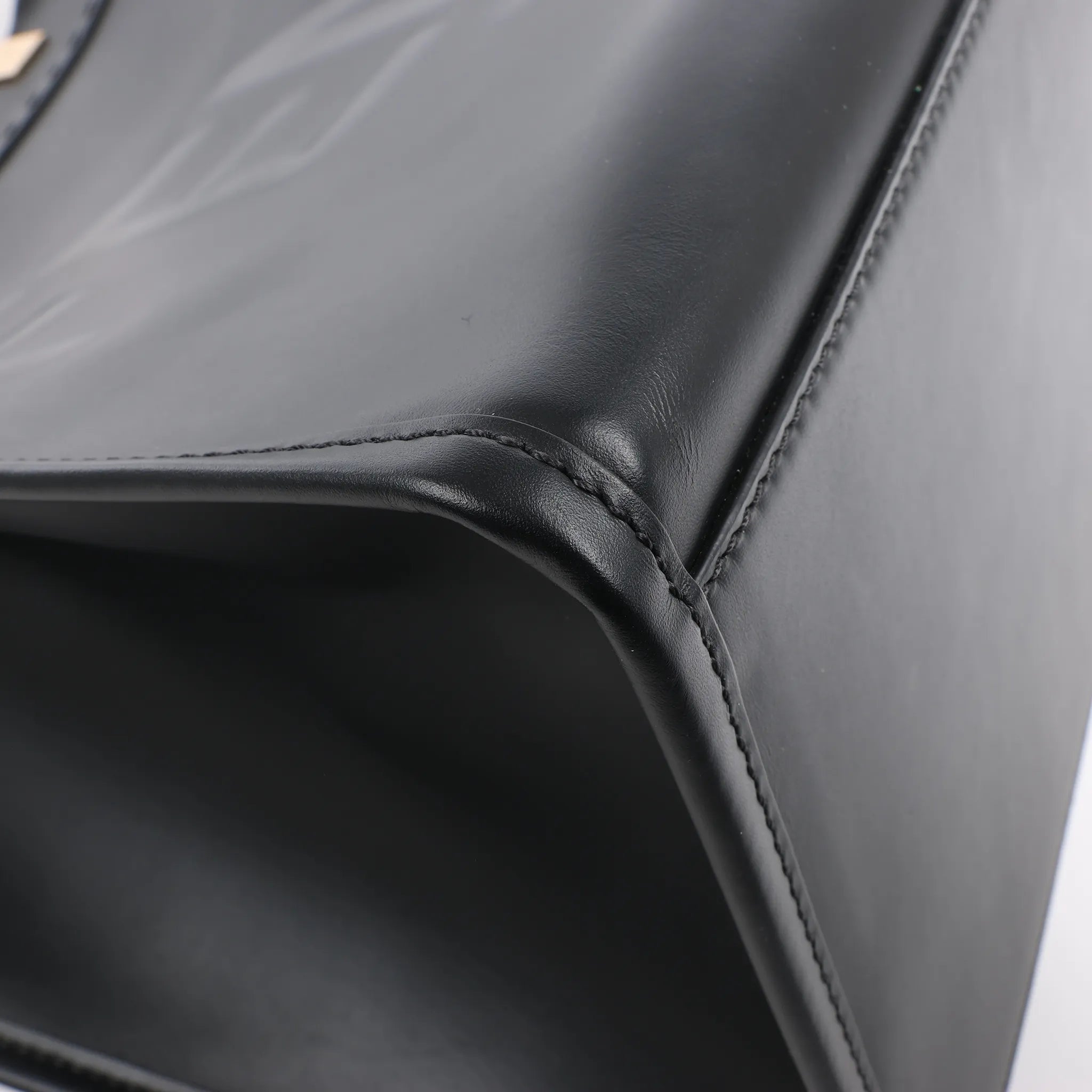 Fendi Sunshine Large Leather Handbag in Black 8BH372