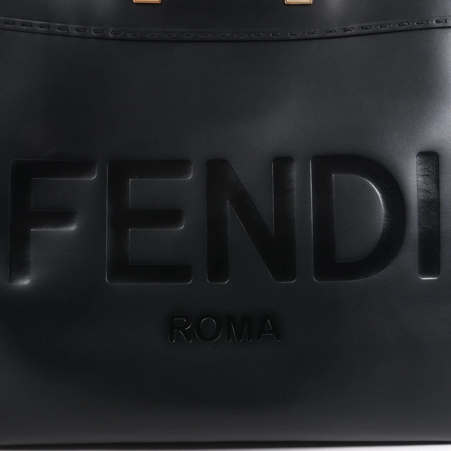 Grand sac à main en cuir Fendi Sunshine noir 8BH372