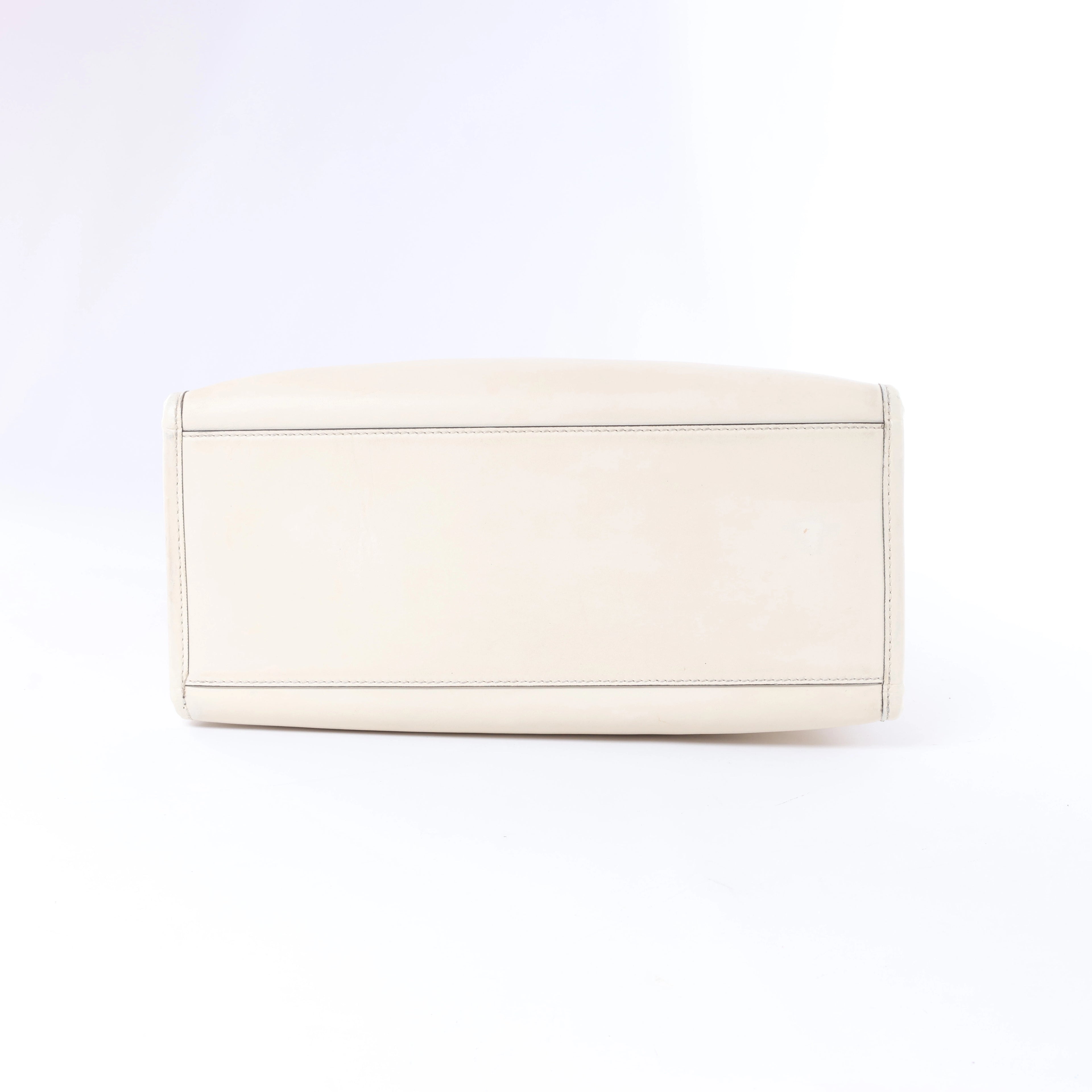 Fendi Sunshine Medium Leather 2Way Handbag in Beige 8BH386