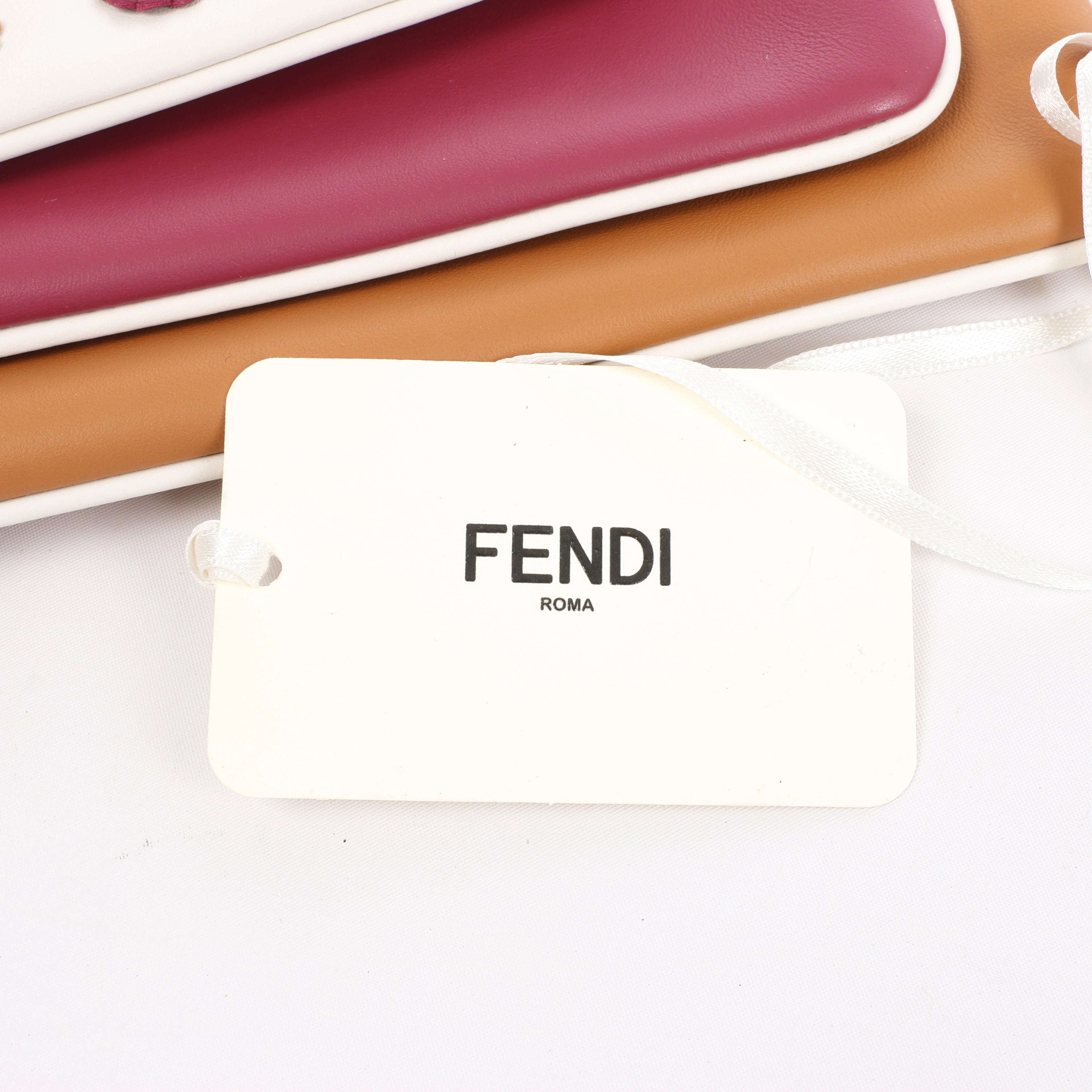 Bolso de hombro FENDI de ante y piel en color negro