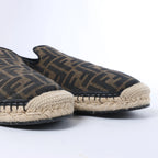 Sandalias de goma Fendi en color crudo, talla 46 UE