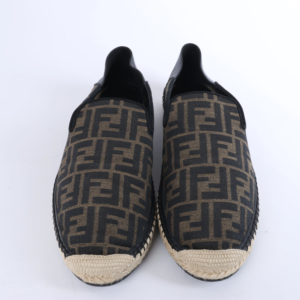 Sandalias de goma Fendi en color crudo, talla 46 UE
