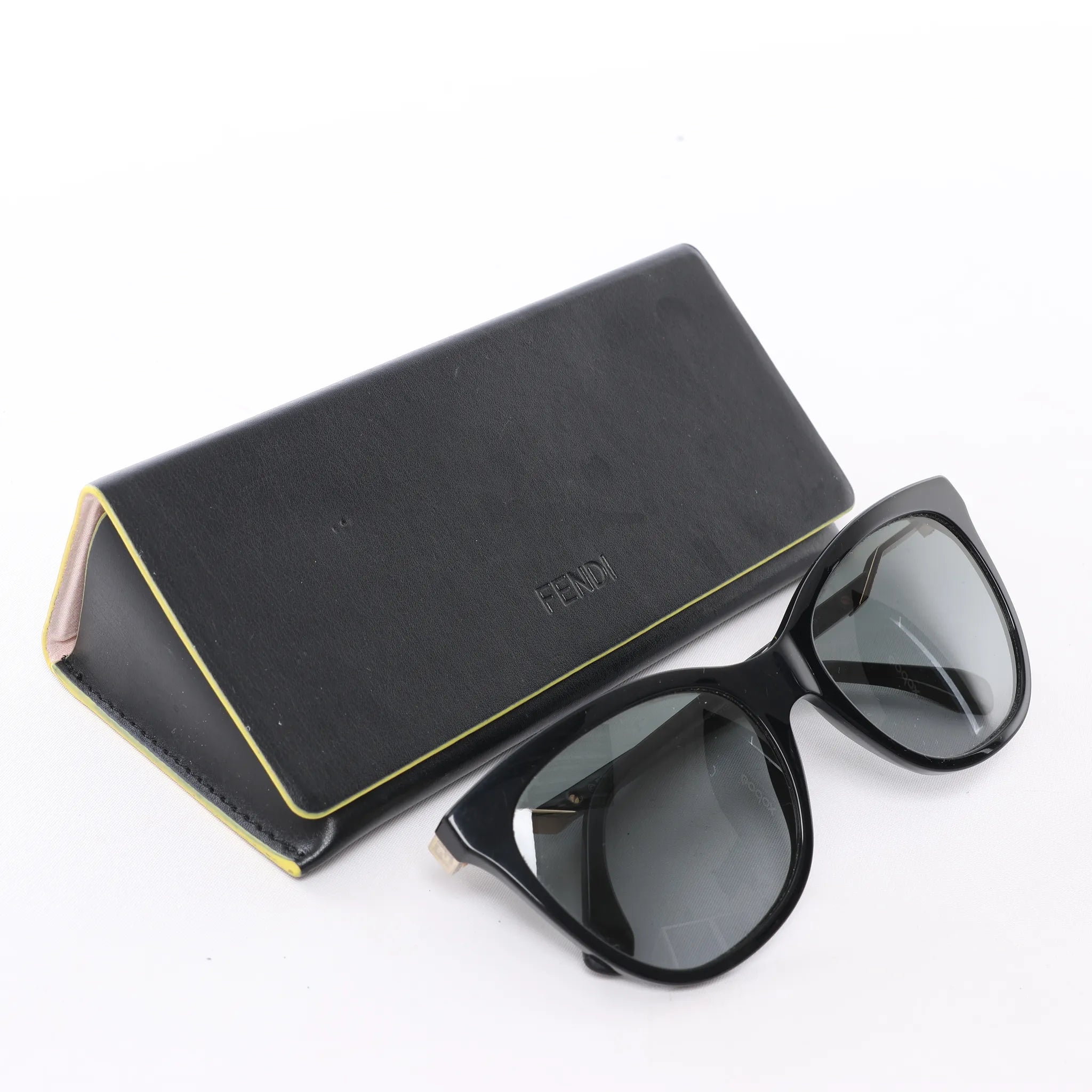 Fendi Zucca FF Logo Wayfarer Sunglasses in Black