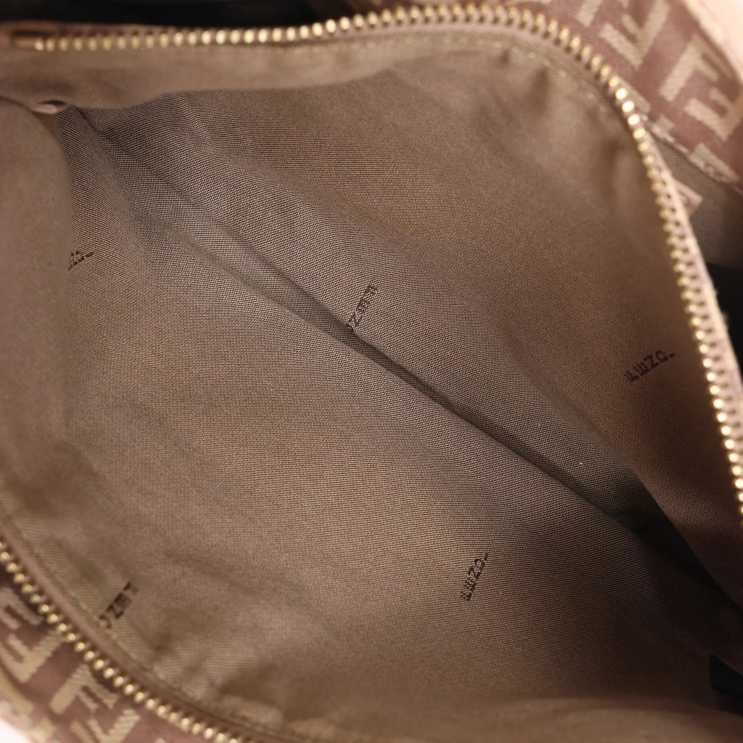 FENDI Mamma Baguette Zucchino Canvas & Leather Shoulder Bag in Pink 8BR036