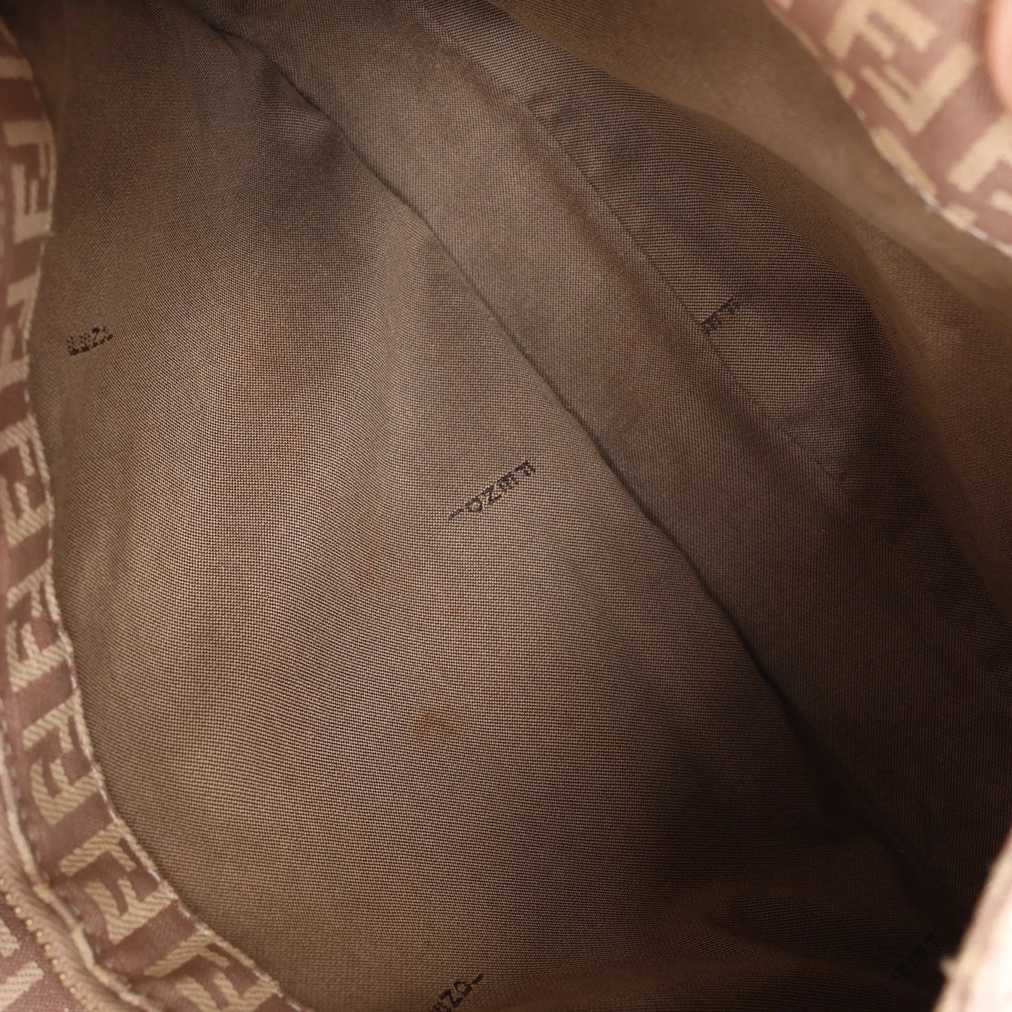 FENDI Mamma Baguette Zucchino Canvas & Leather Shoulder Bag in Pink 8BR036