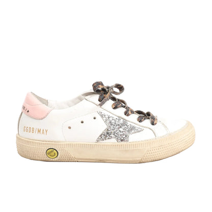 Golden Goose kids sneakers in white leather with a silver glitter star patch, pink heel tab, leopard-print laces, and distressed beige rubber sole, Size 28 EU.