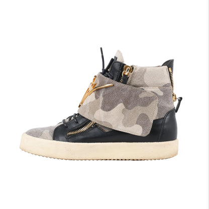 Giuseppe Zanotti high-top sneakers in black leather and beige camouflage canvas, featuring gold-tone zippers, side strap with logo hardware, and cream rubber sole. Size 40 EU.