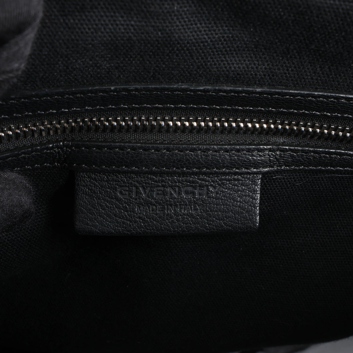 Givenchy Antigona Medium Leather 2Way Handbag in Black