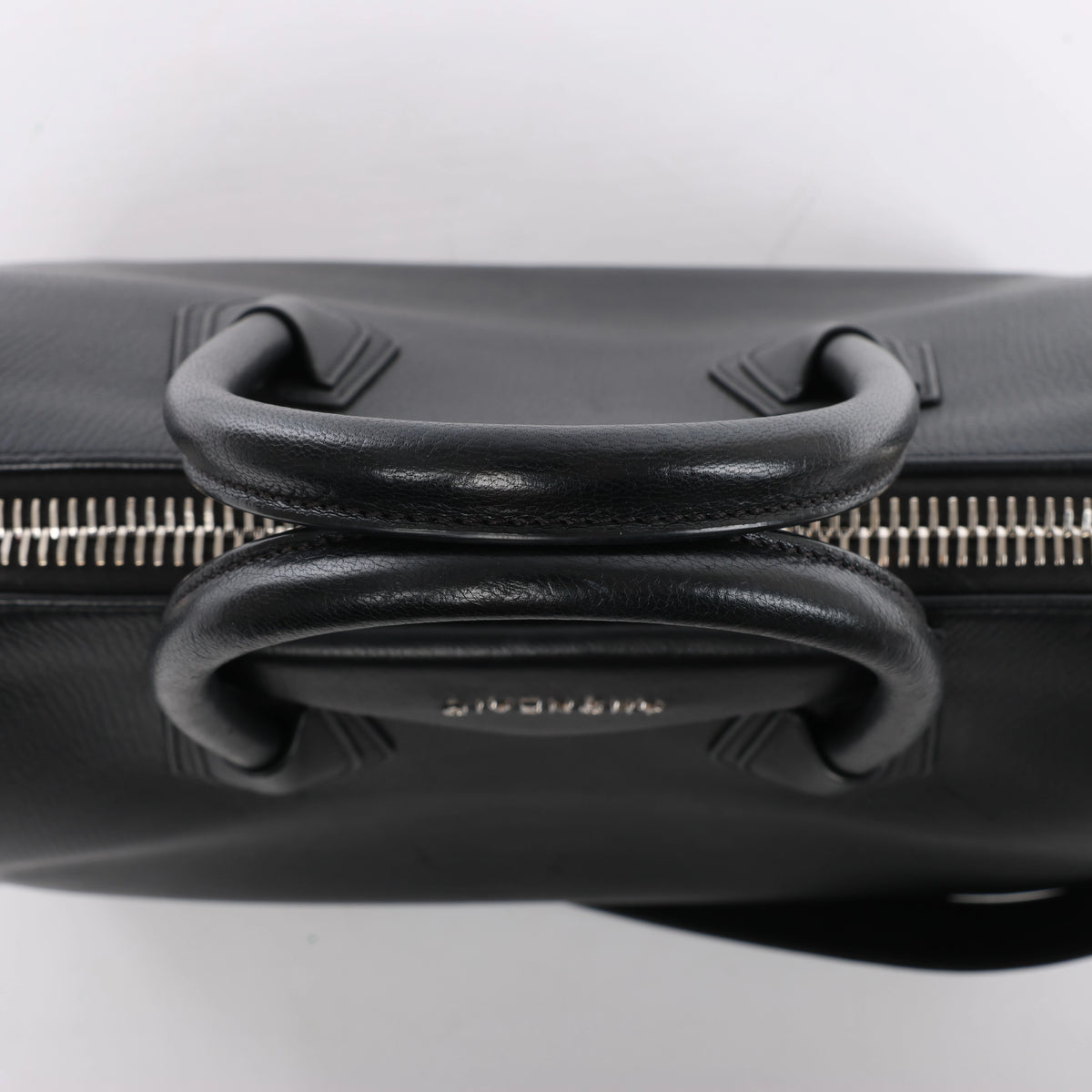 Givenchy Antigona Medium Leather 2Way Handbag in Black