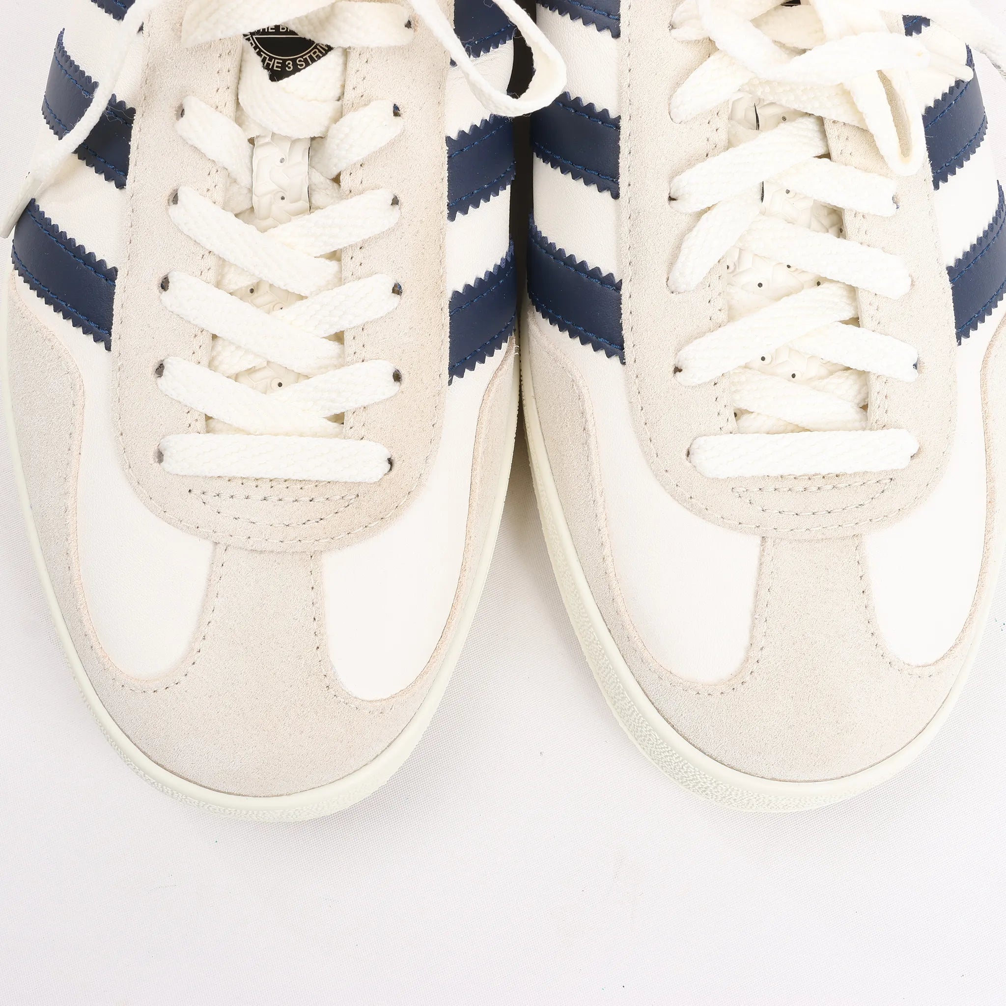 Gucci x Adidas Gazelle Leather Sneakers in White HQ8849, Size 43 EU