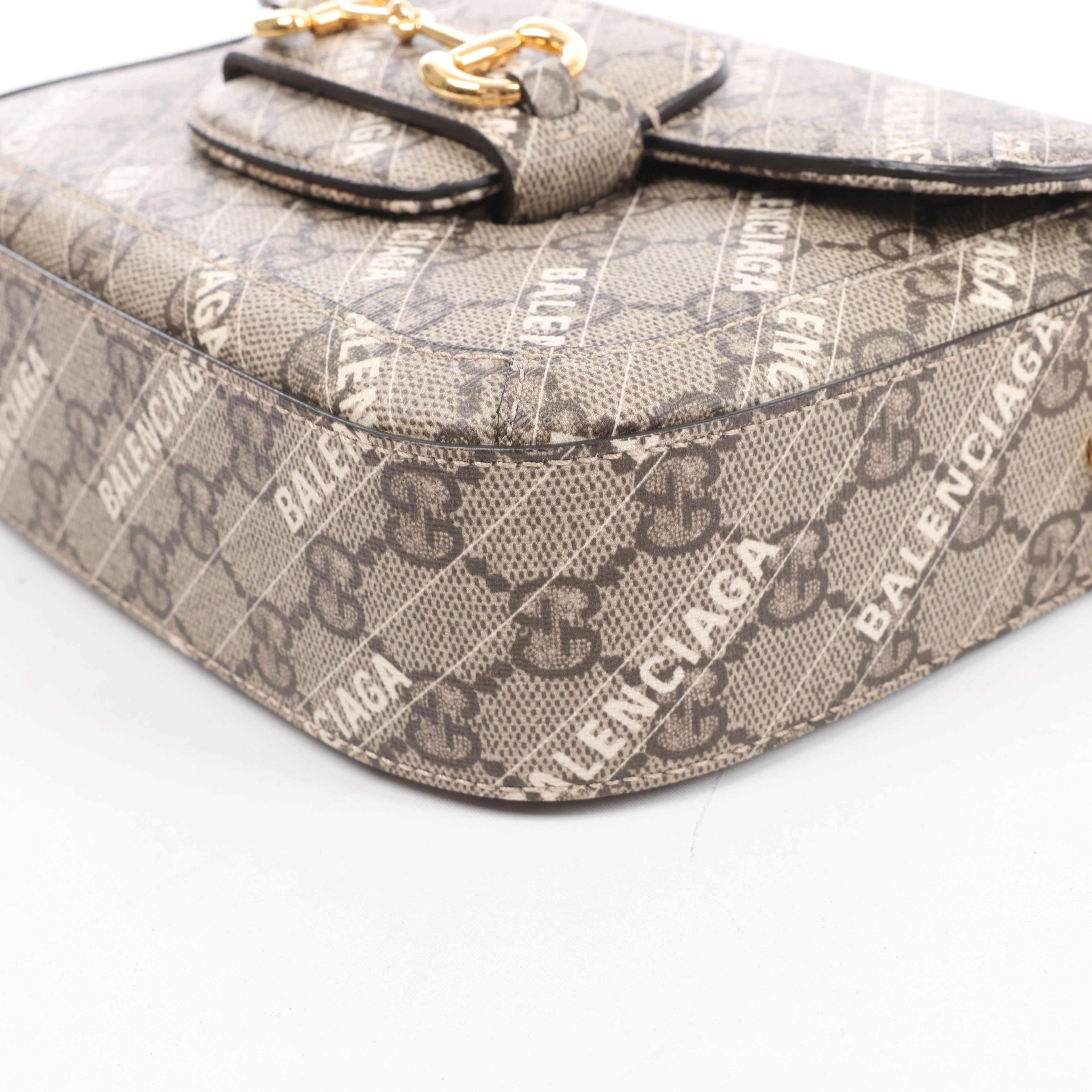 Bolso cruzado Gucci GG Marmont de piel en negro