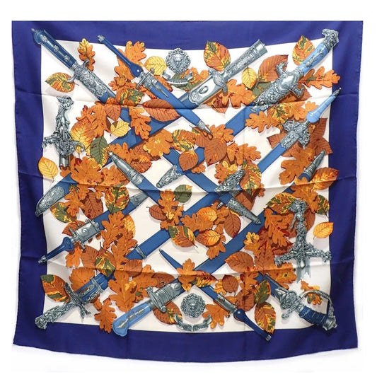 Hermès Carré 90 "AU PLUS DRU" Mouchoir en soie bleu marine
