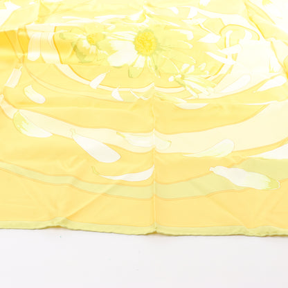 Hermès Carré 90 "Au gre du vent" Silk handkerchief in Yellow