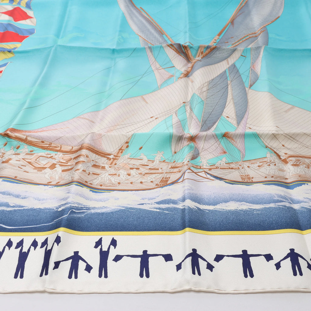 Hermès Carré 90 "En Course" Silk handkerchief in Blue