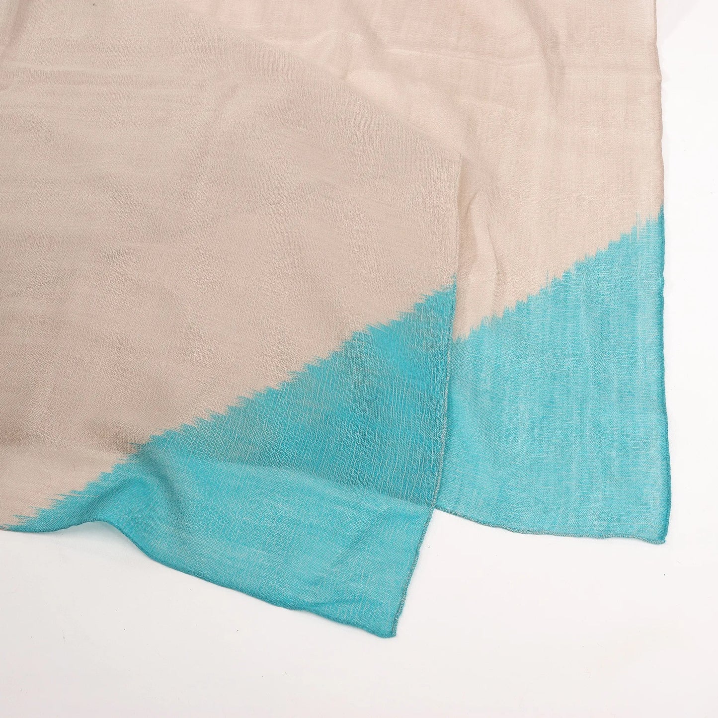 Hermès Carré Géant "Calégé amplume HIKAT" Cashmere & Silk handkerchief in Beige x Green