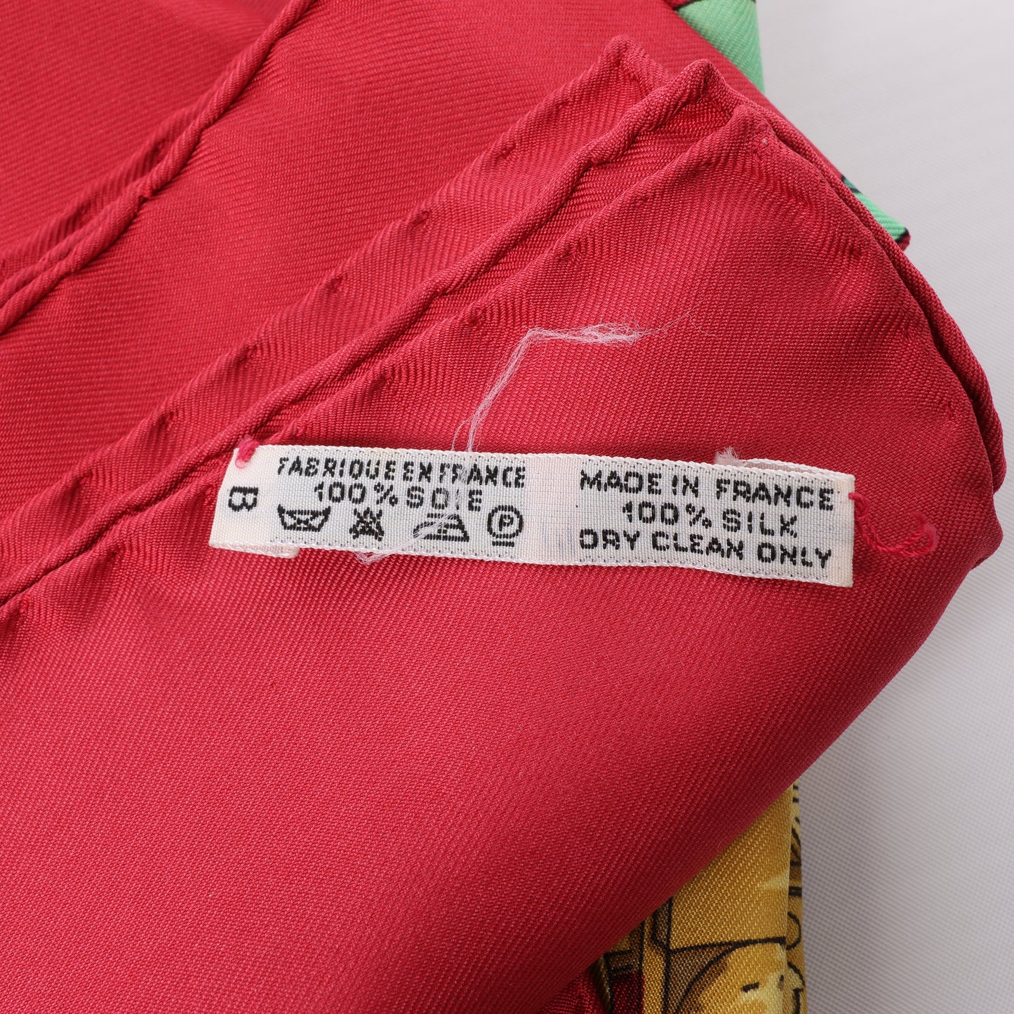 Hermès Carré 90 "Ferronnerie" Silk handkerchief in Red