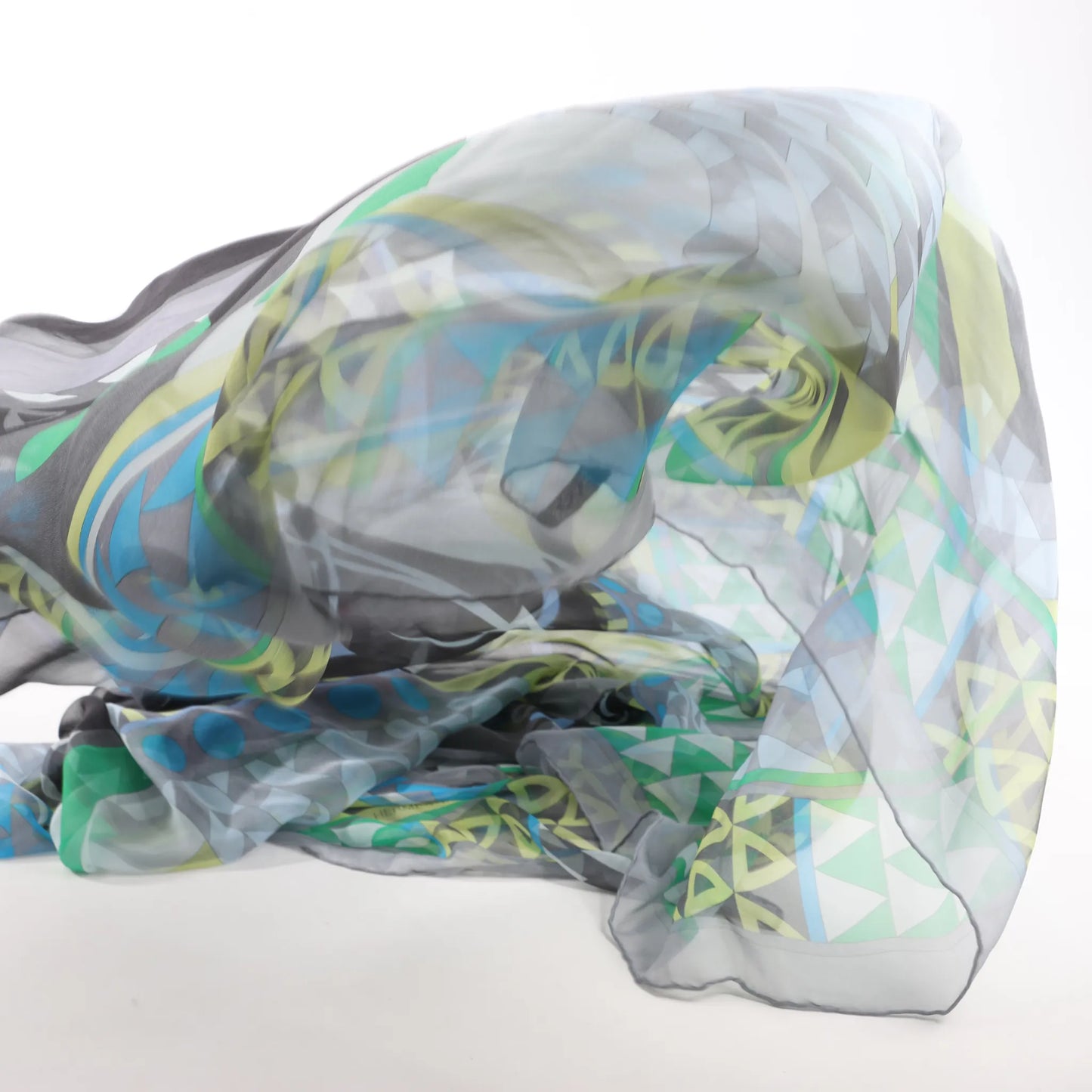 Hermès Carré 140 "CHEVAUX DE KARNAK" Silk handkerchief in Gray