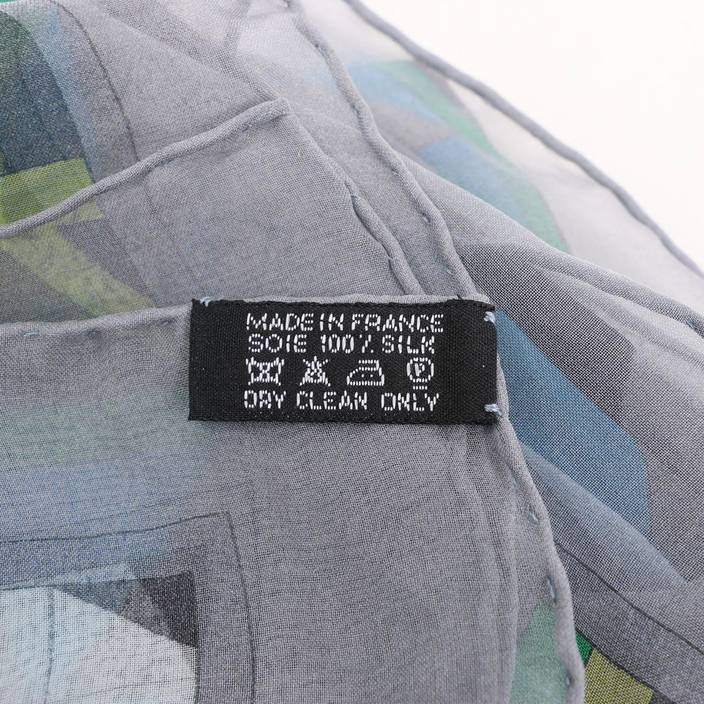 Hermès Carré 140 "CHEVAUX DE KARNAK" Silk handkerchief in Gray