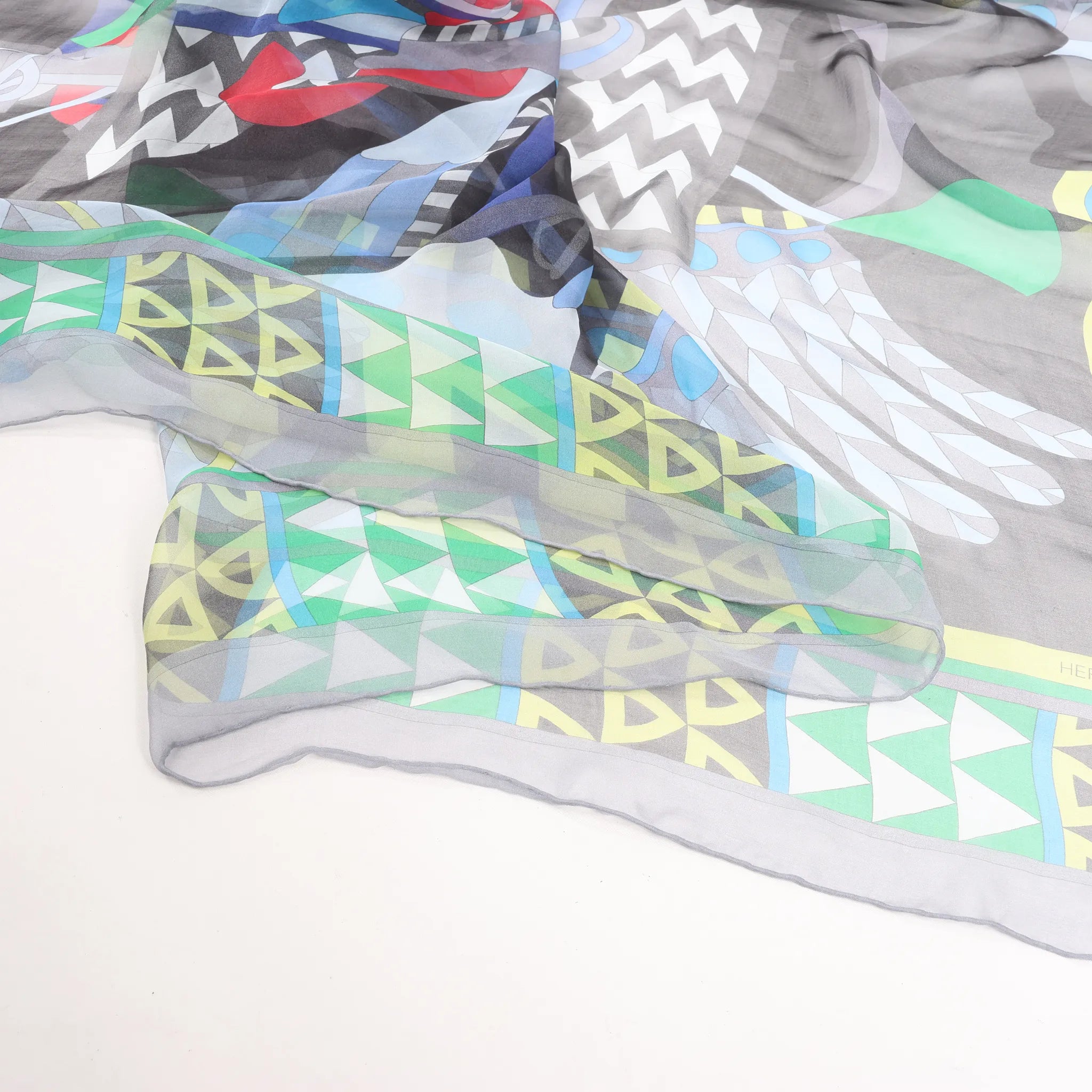 Hermès Carré 140 "CHEVAUX DE KARNAK" Silk handkerchief in Gray