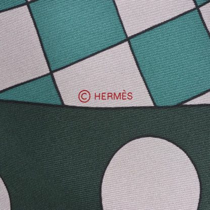 Hermès Carré 140 "ONE TWO THREE AND AWAY WE GO" Silk handkerchief in Gray