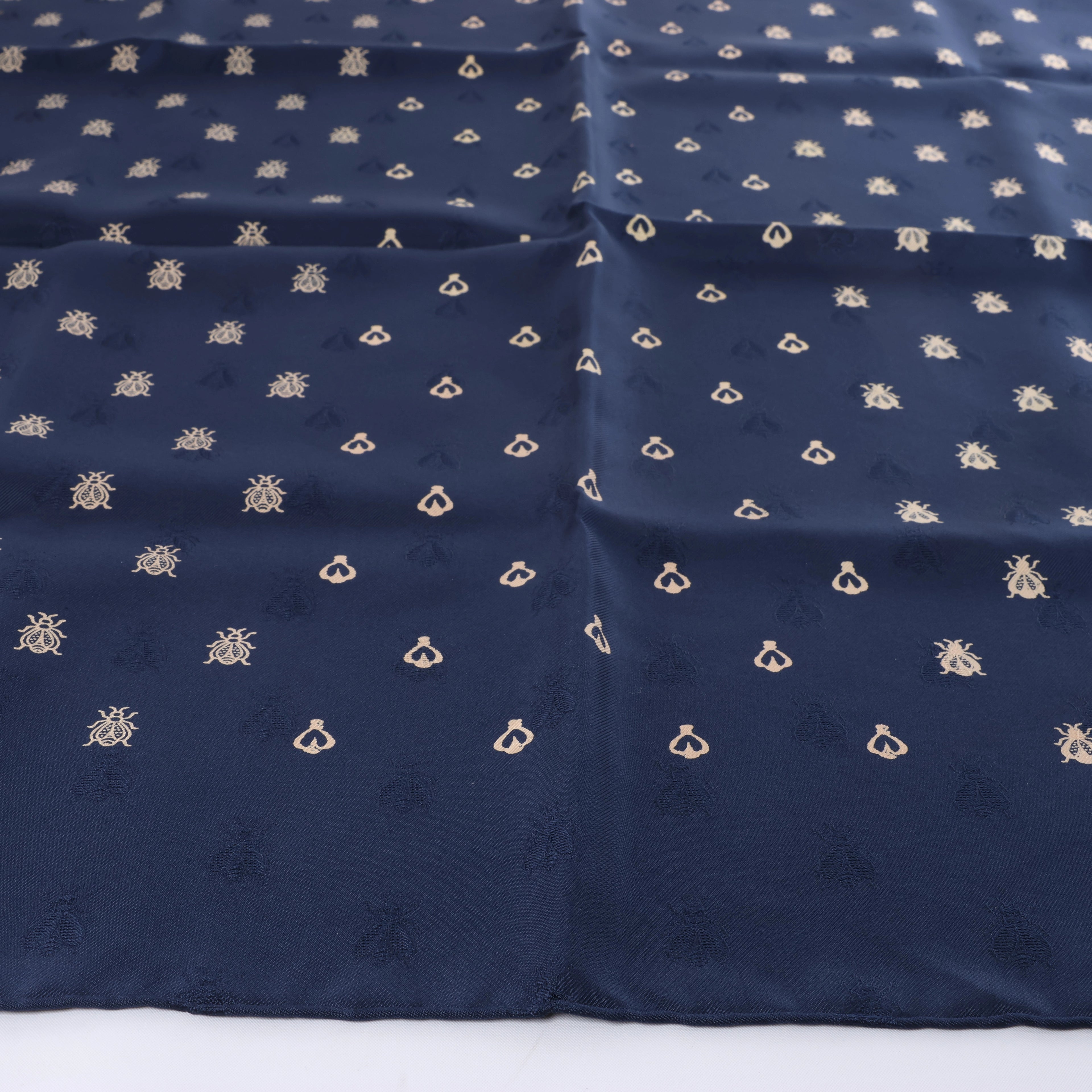 Pañuelo de seda Hermès Carré 70 "soleil de soie" en azul