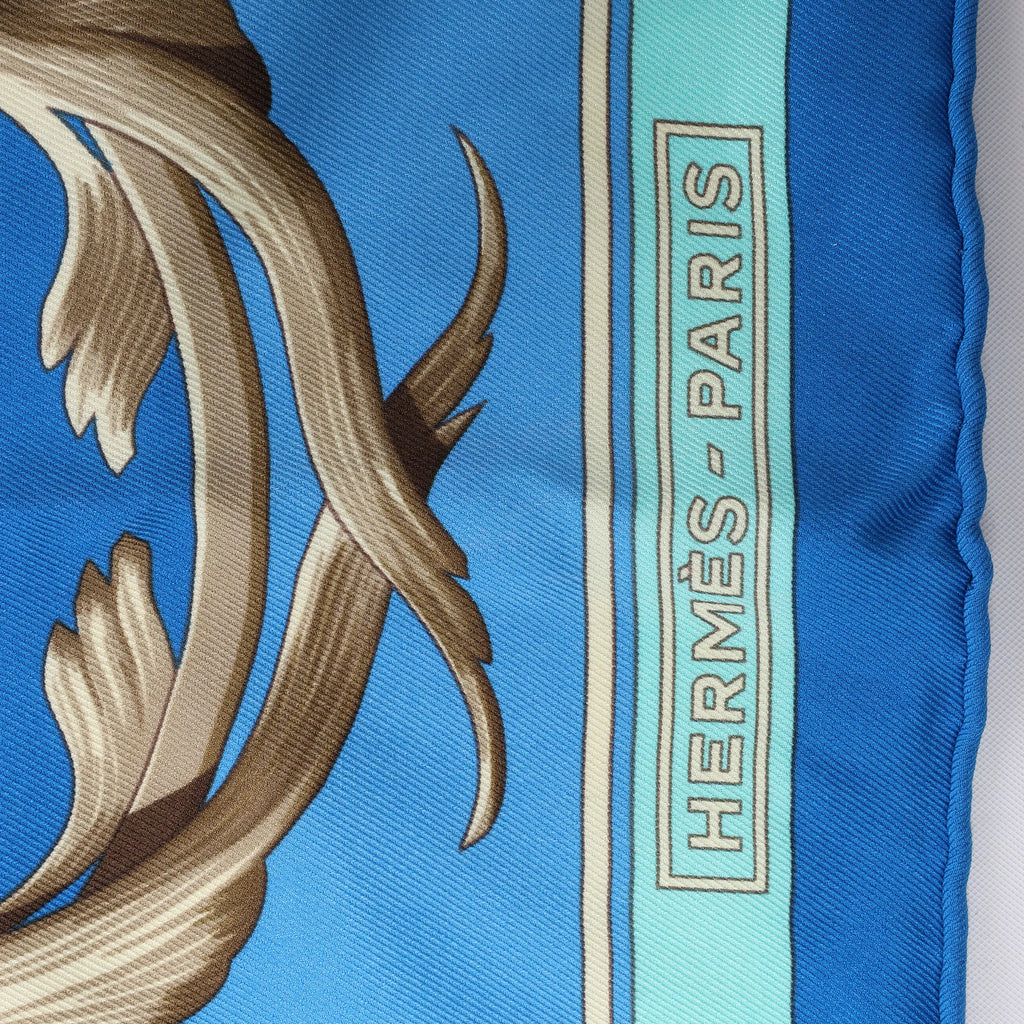 Hermès Carré 70 "Couronnes Crown" Silk handkerchief in Blue