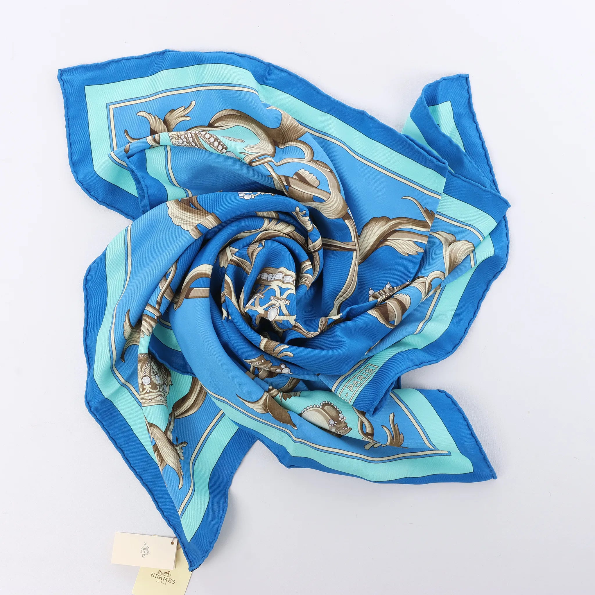 Hermès Carré 70 "Couronnes Crown" Silk handkerchief in Blue