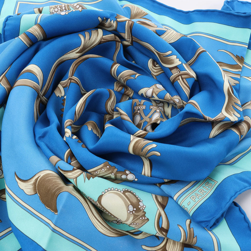 Hermès Carré 70 "Couronnes Crown" Silk handkerchief in Blue
