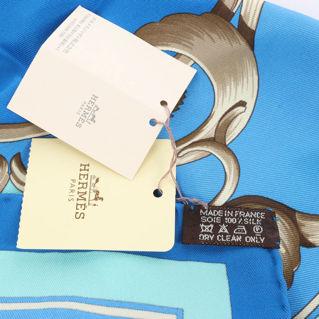 Hermès Carré 70 "Couronnes Crown" Silk handkerchief in Blue
