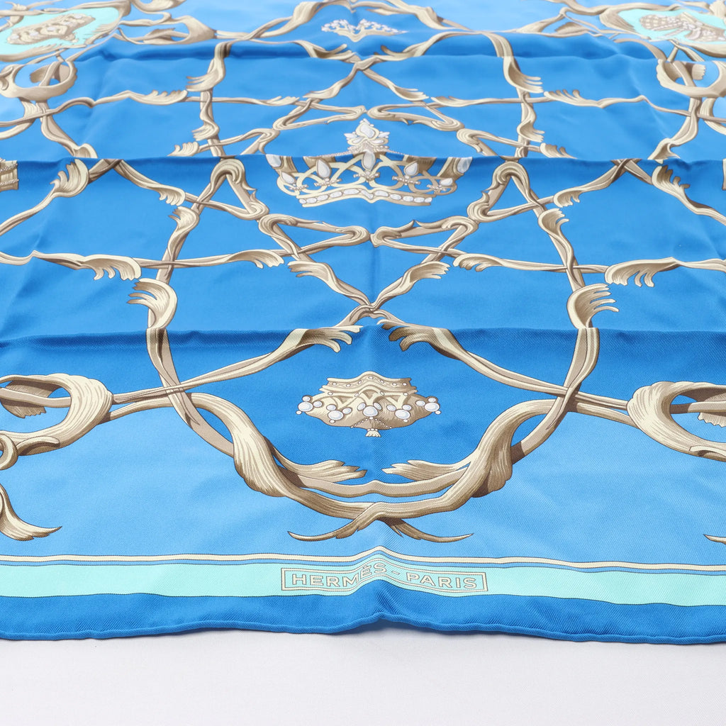 Hermès Carré 70 "Couronnes Crown" Silk handkerchief in Blue