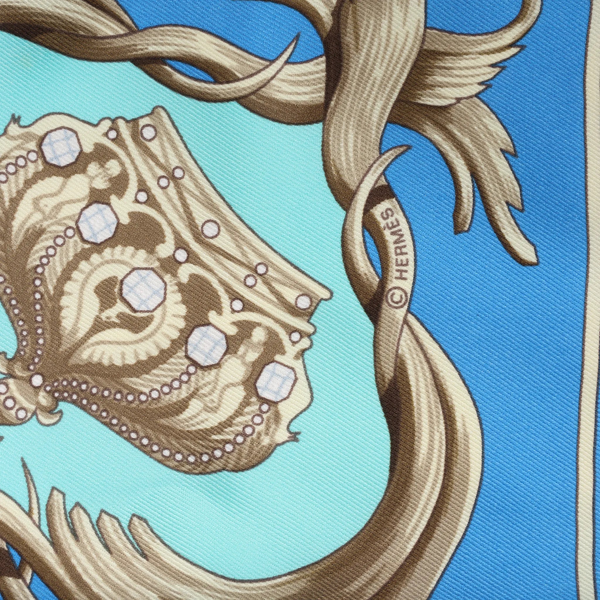 Hermès Carré 70 "Couronnes Crown" Silk handkerchief in Blue